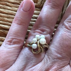 Pearl cluster ring